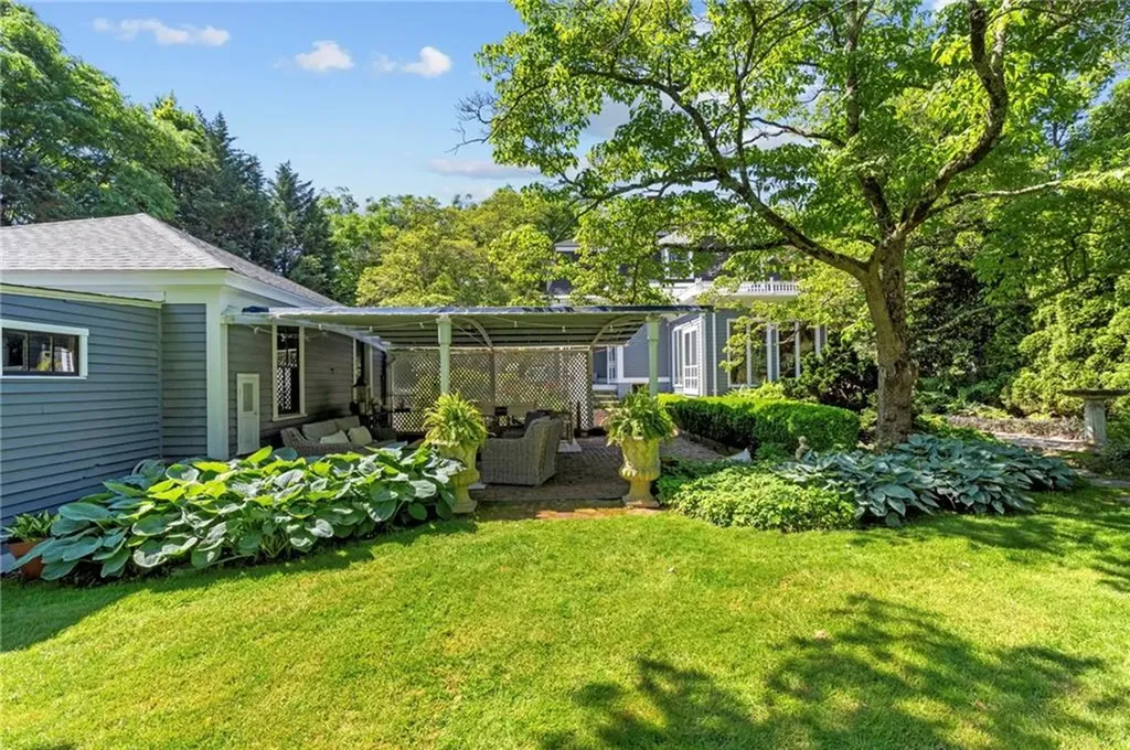 48 Jennys Lane Barrington RI 02806