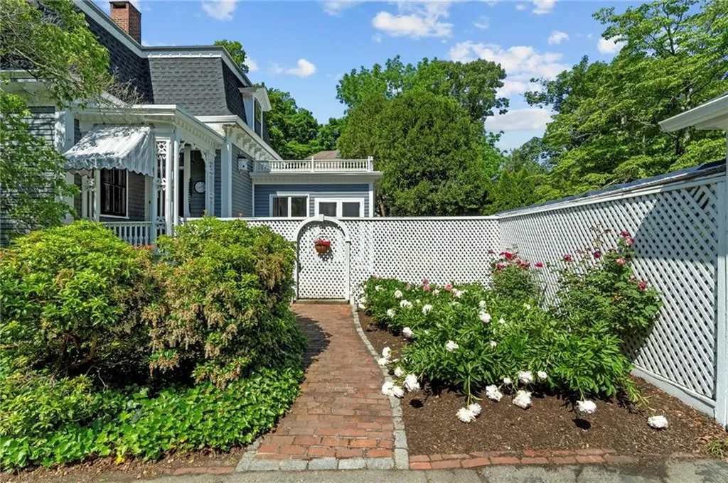 48 Jennys Lane Barrington RI 02806