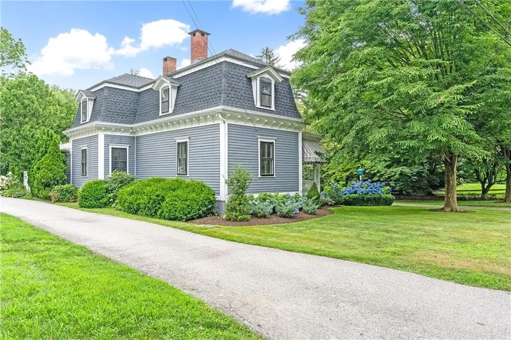 48 Jennys Lane Barrington RI 02806