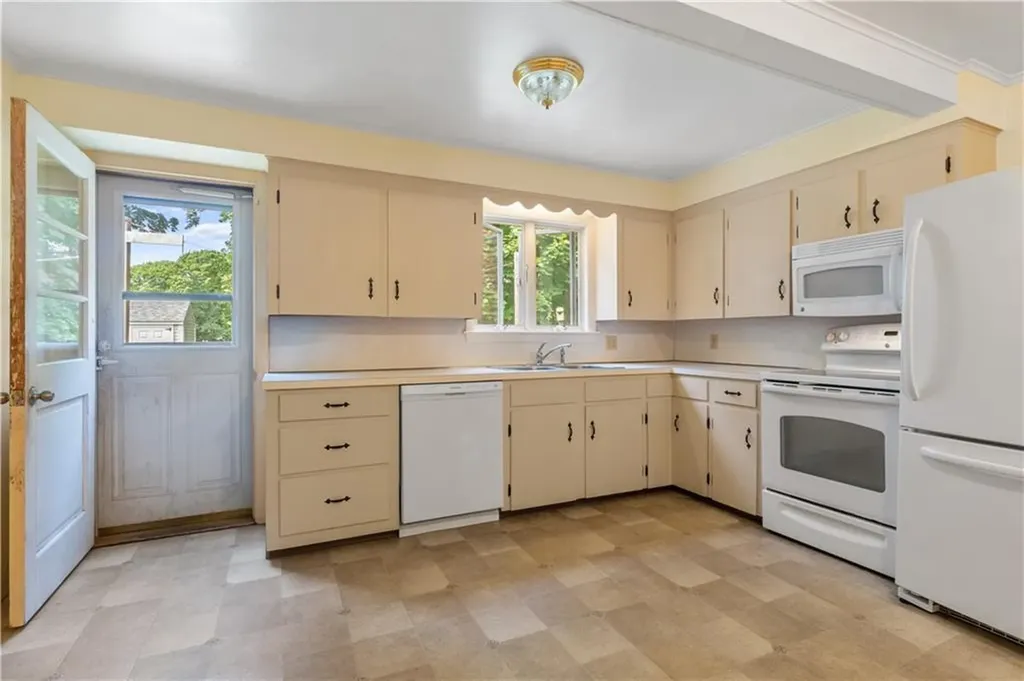 224 Narragansett Avenue Jamestown RI 02835
