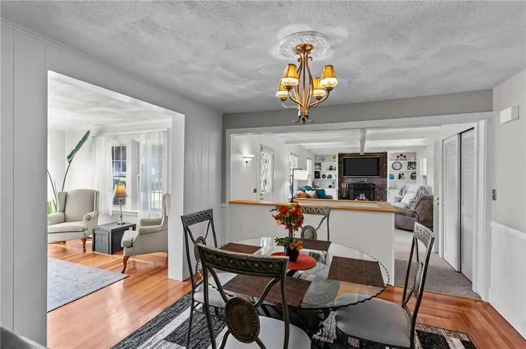 11 Crossland Road West Warwick RI 02893