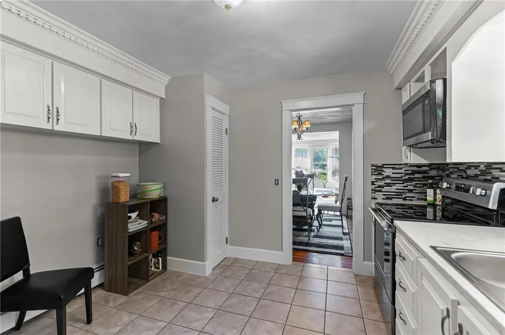 11 Crossland Road West Warwick RI 02893