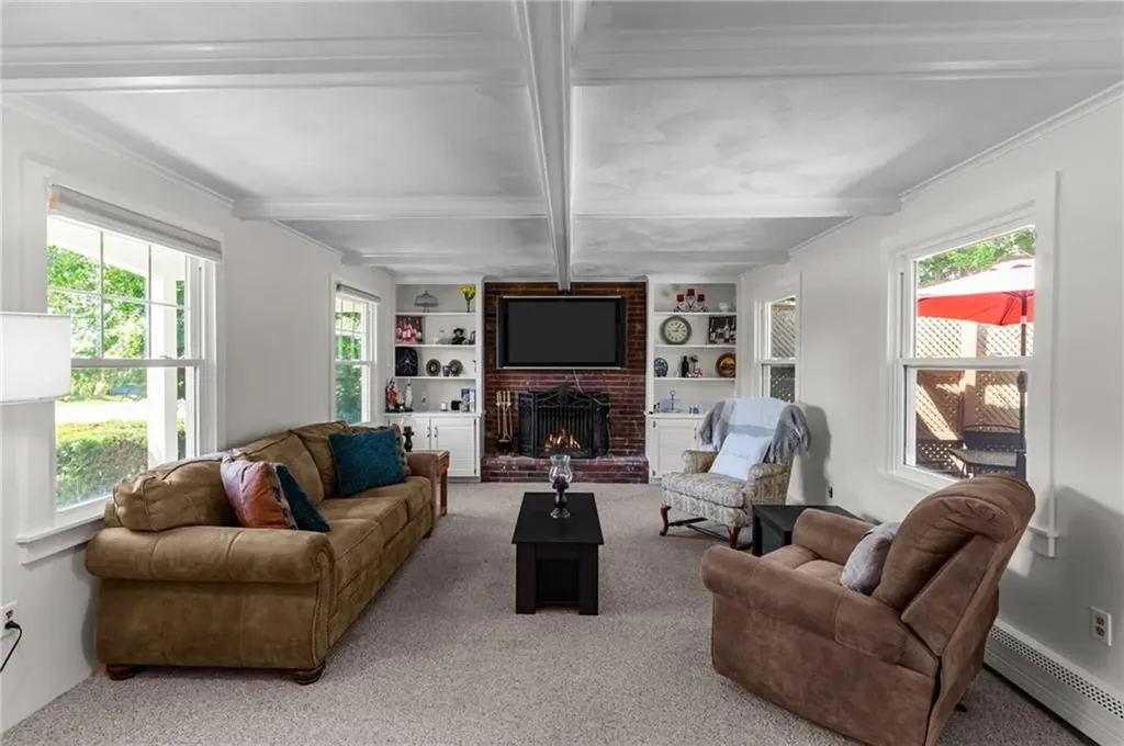 11 Crossland Road West Warwick RI 02893