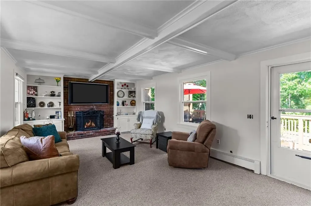 11 Crossland Road West Warwick RI 02893