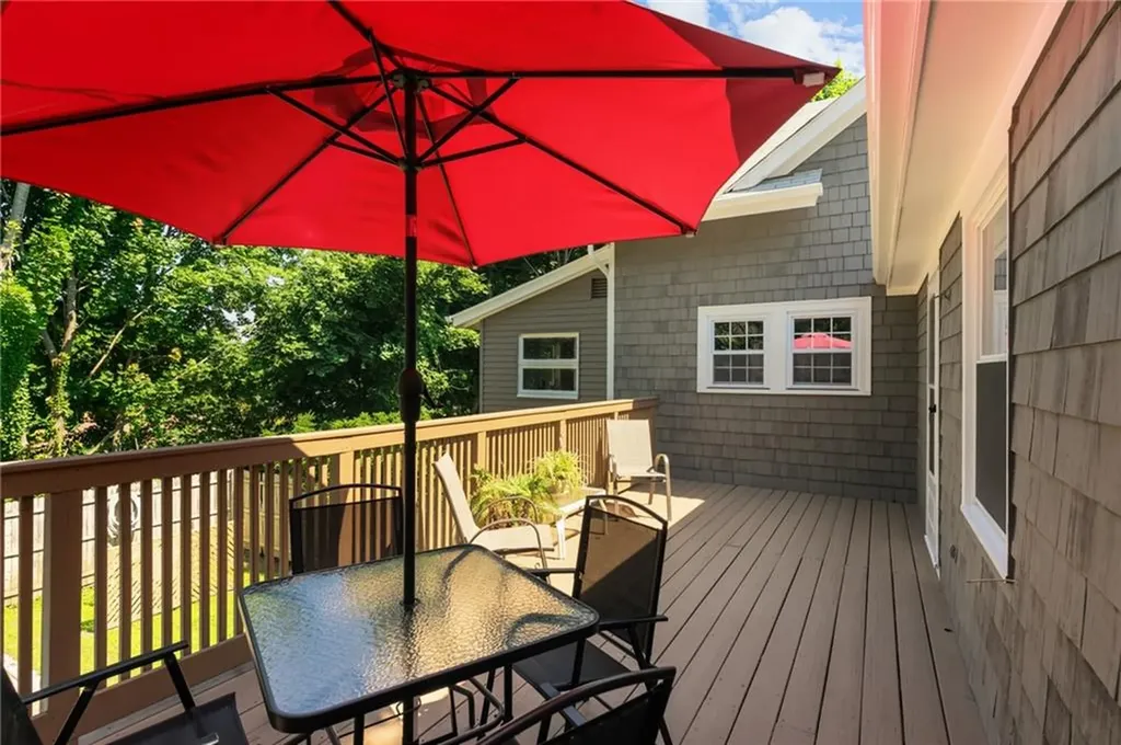 11 Crossland Road West Warwick RI 02893
