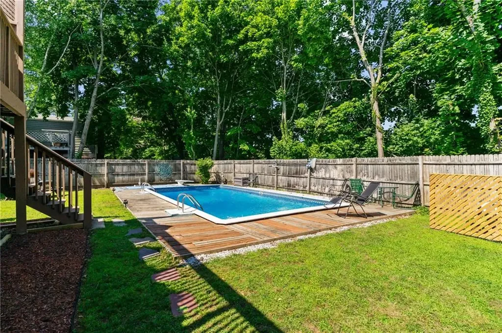 11 Crossland Road West Warwick RI 02893