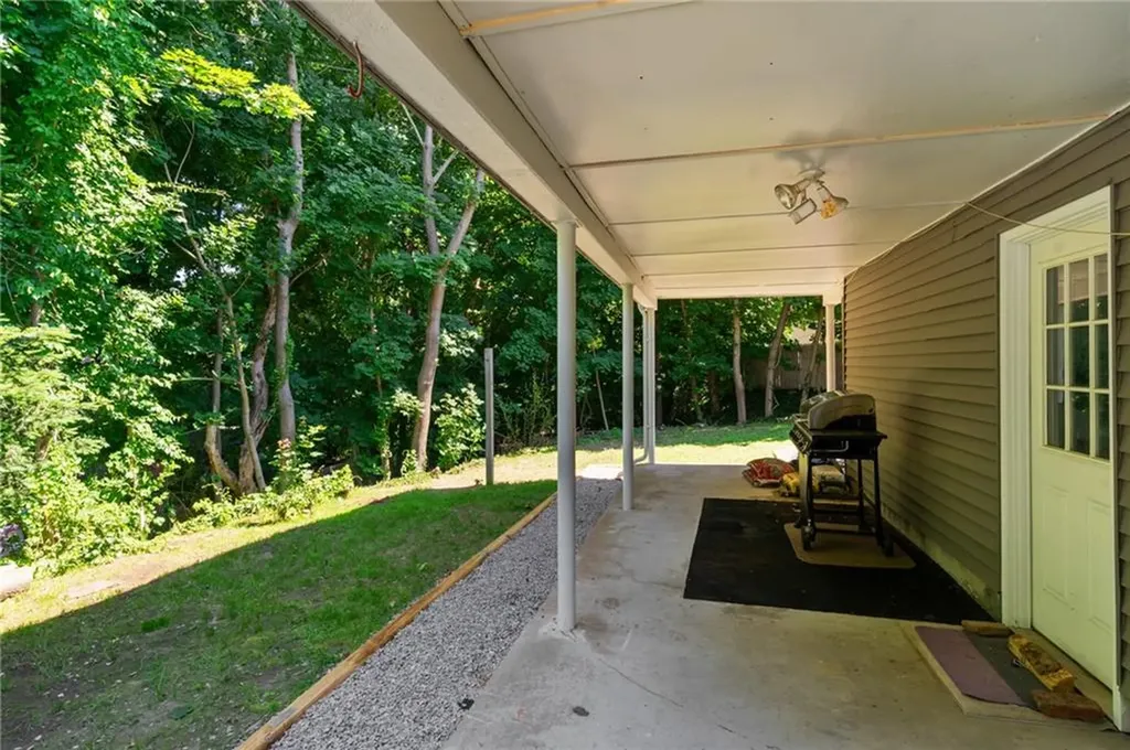 11 Crossland Road West Warwick RI 02893