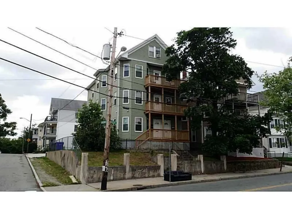 8 10 Eaton Street Providence RI 02908