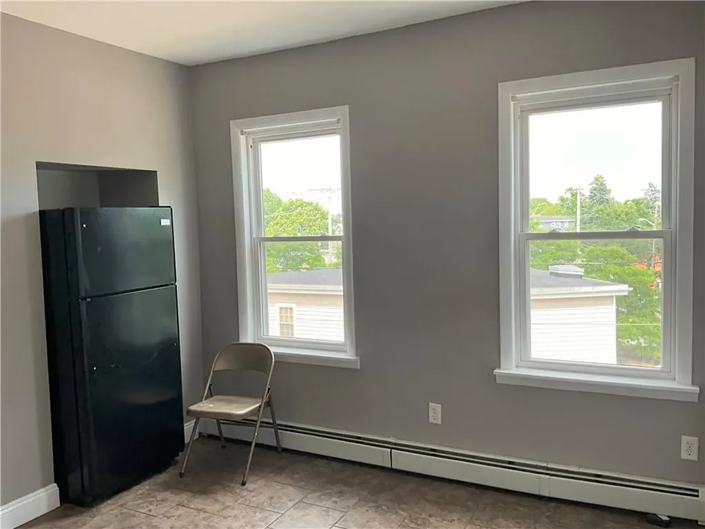 8 10 Eaton Street Providence RI 02908