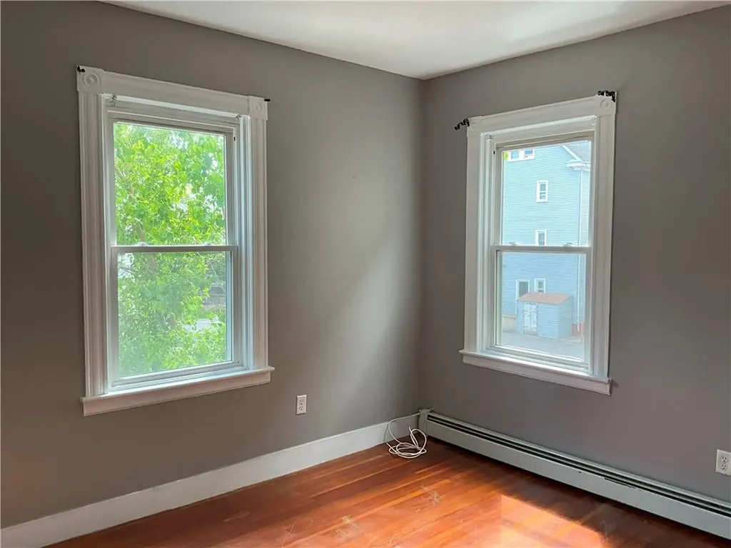 8 10 Eaton Street Providence RI 02908