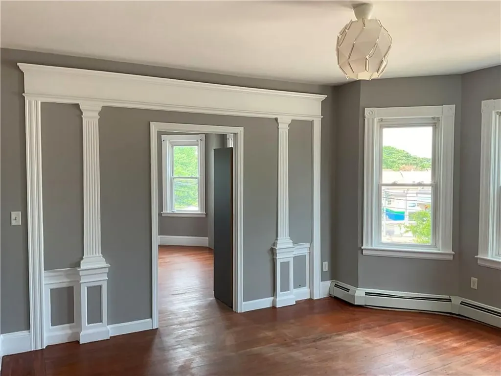 8 10 Eaton Street Providence RI 02908
