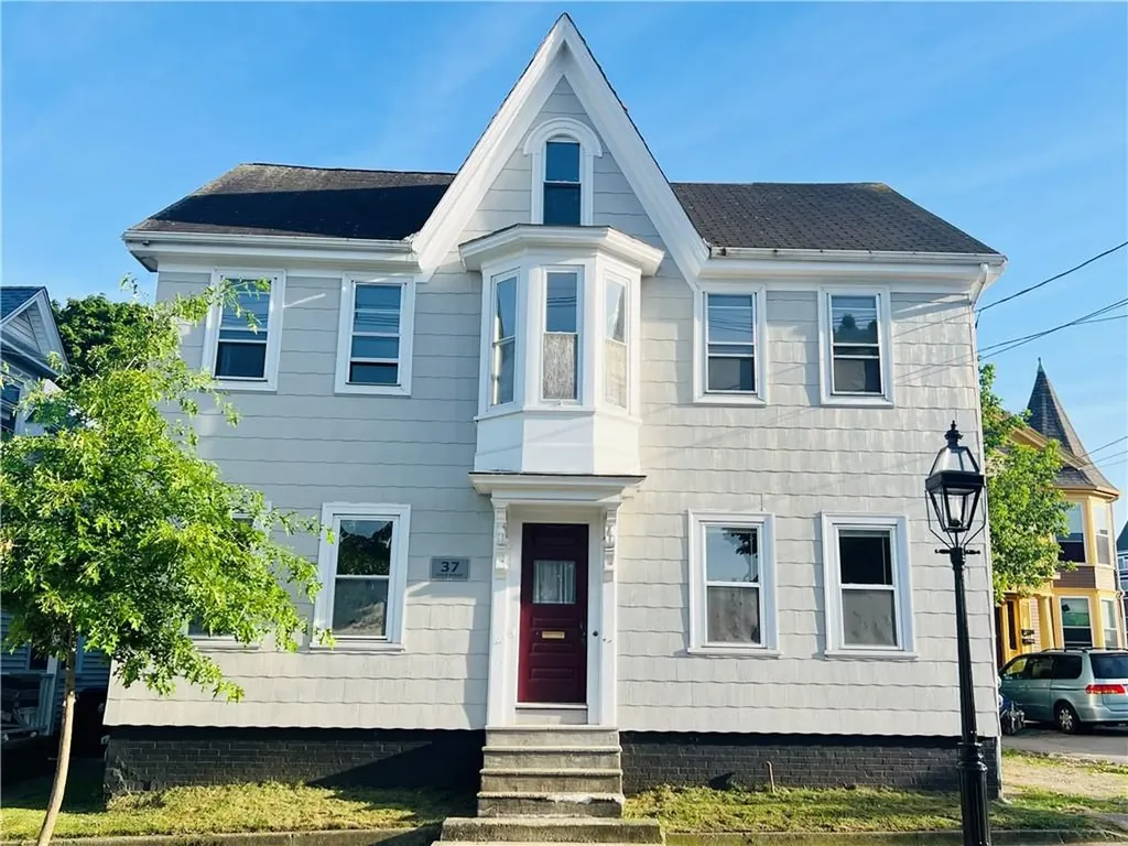 37 Child Street Warren RI 02885