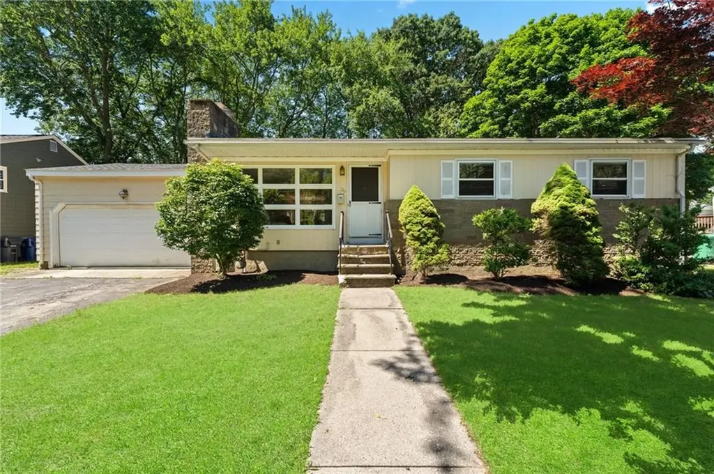39 Damon Avenue Warwick RI 02889