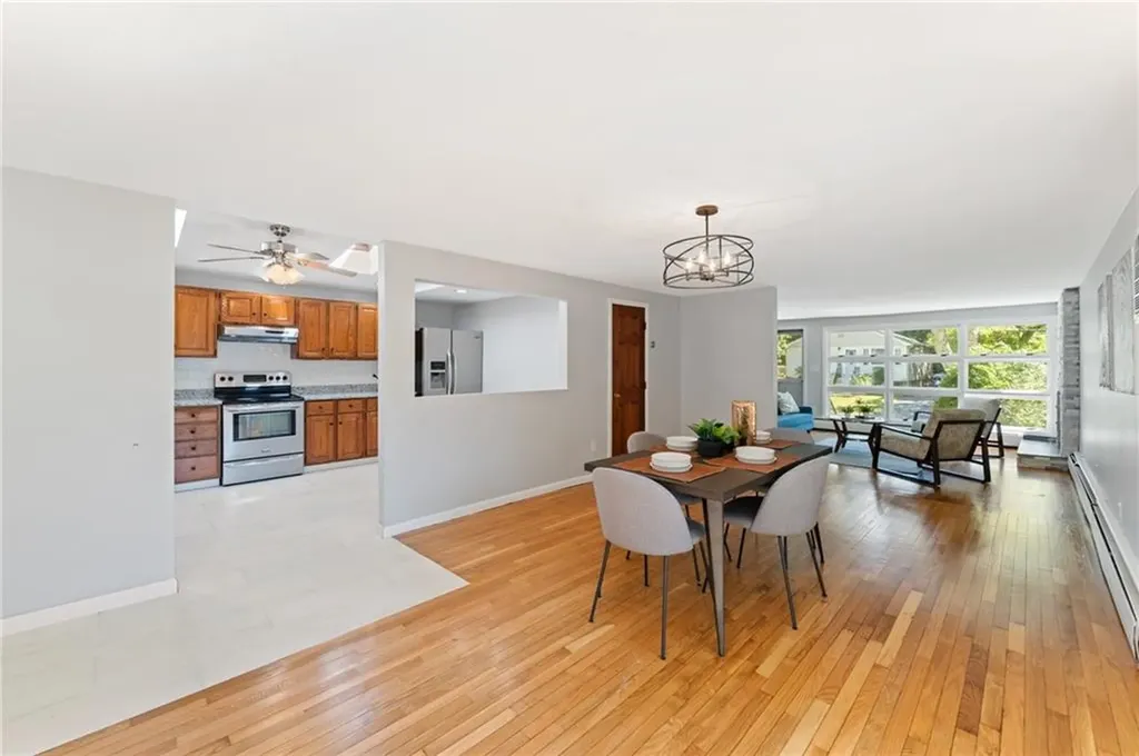 39 Damon Avenue Warwick RI 02889