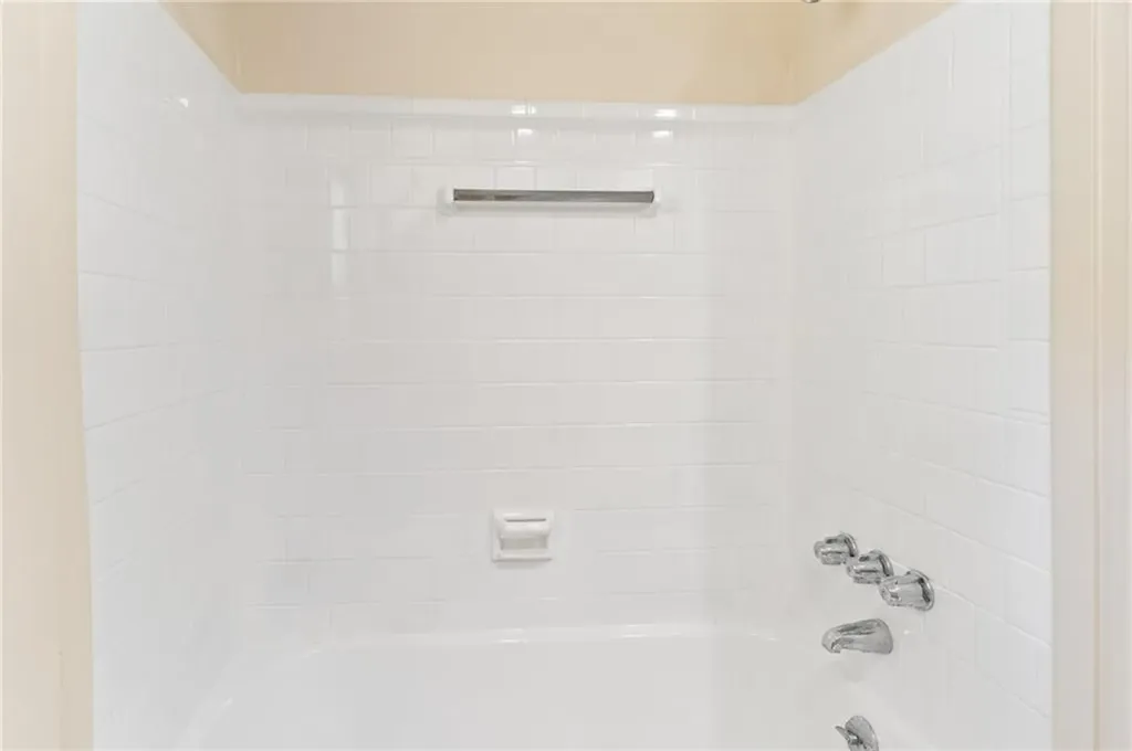 39 Damon Avenue Warwick RI 02889