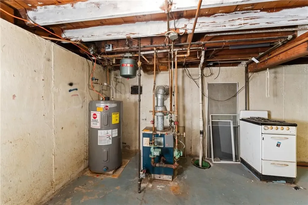39 Damon Avenue Warwick RI 02889