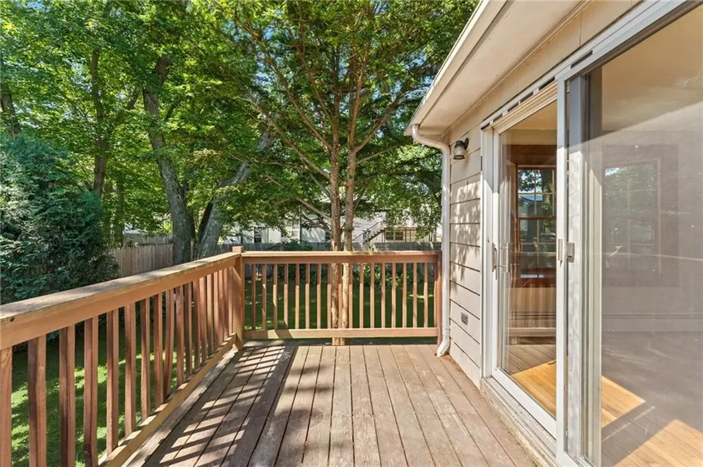 39 Damon Avenue Warwick RI 02889