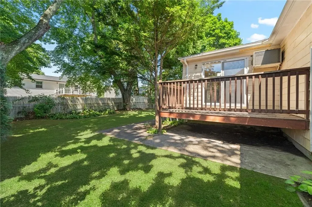 39 Damon Avenue Warwick RI 02889