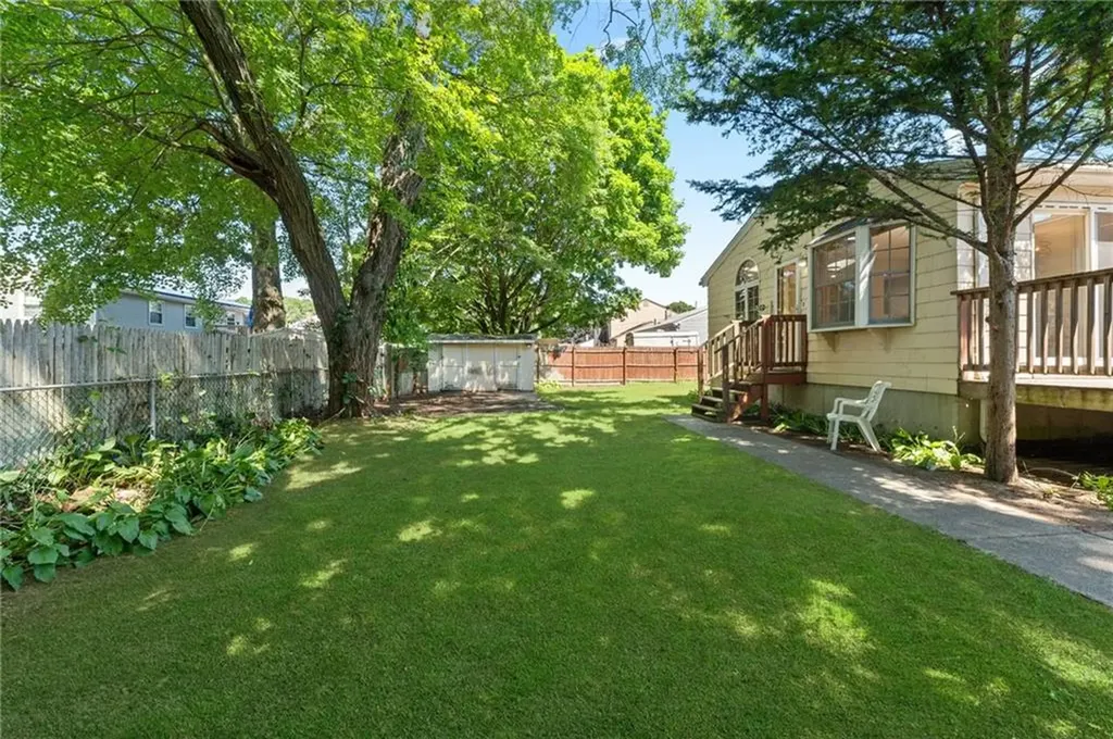 39 Damon Avenue Warwick RI 02889