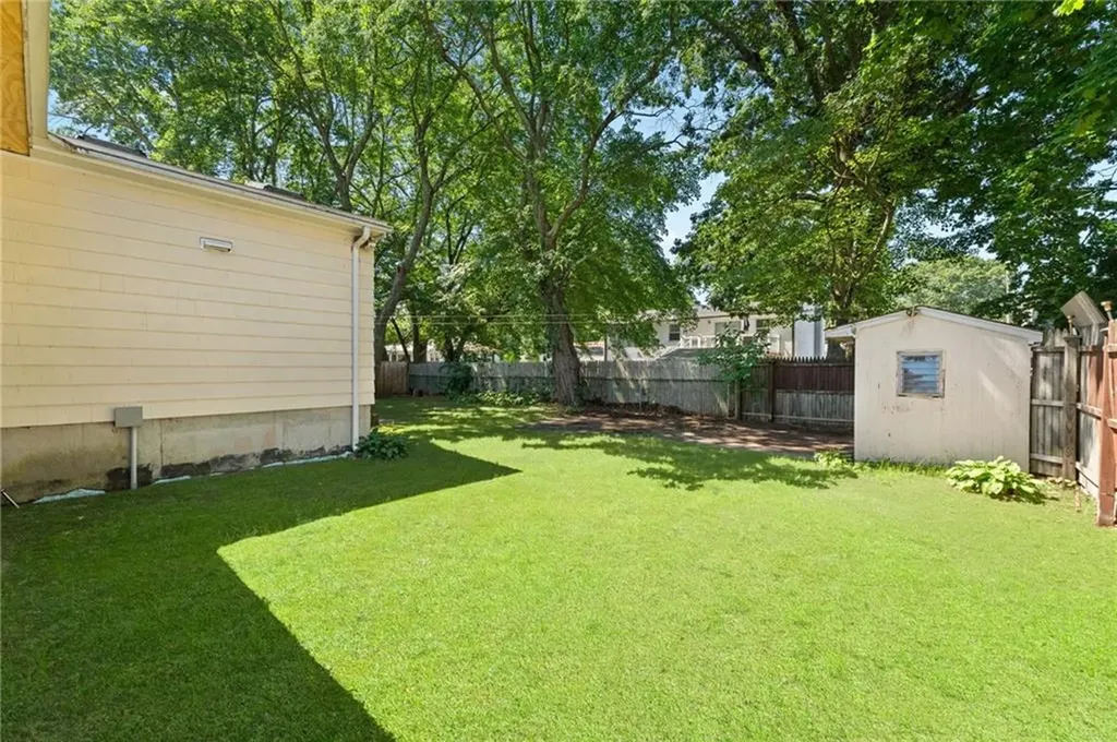 39 Damon Avenue Warwick RI 02889