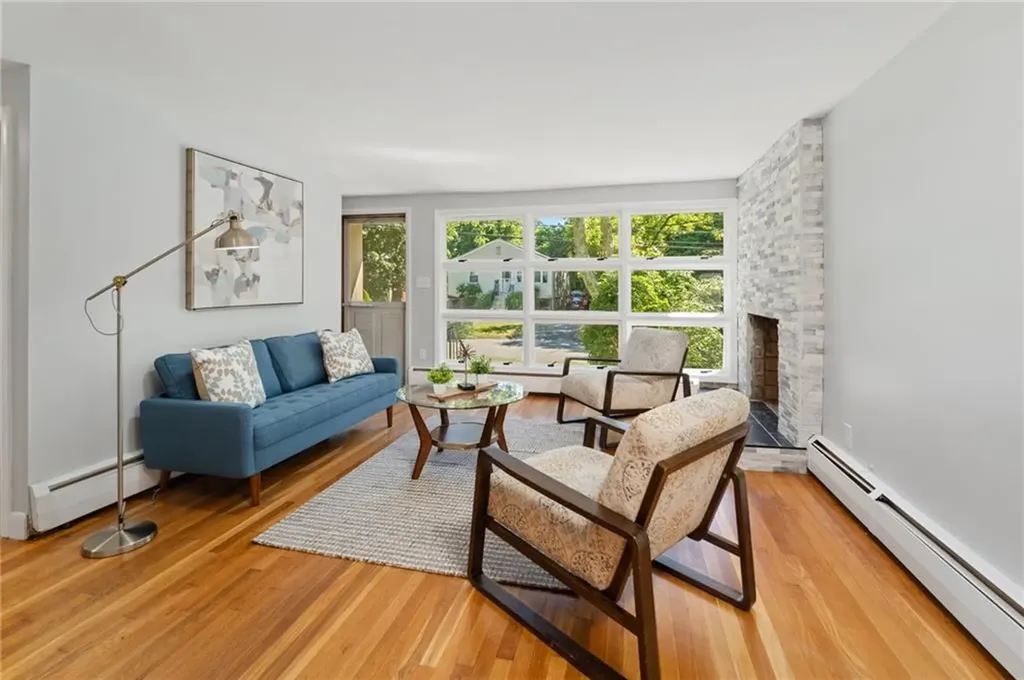 39 Damon Avenue Warwick RI 02889