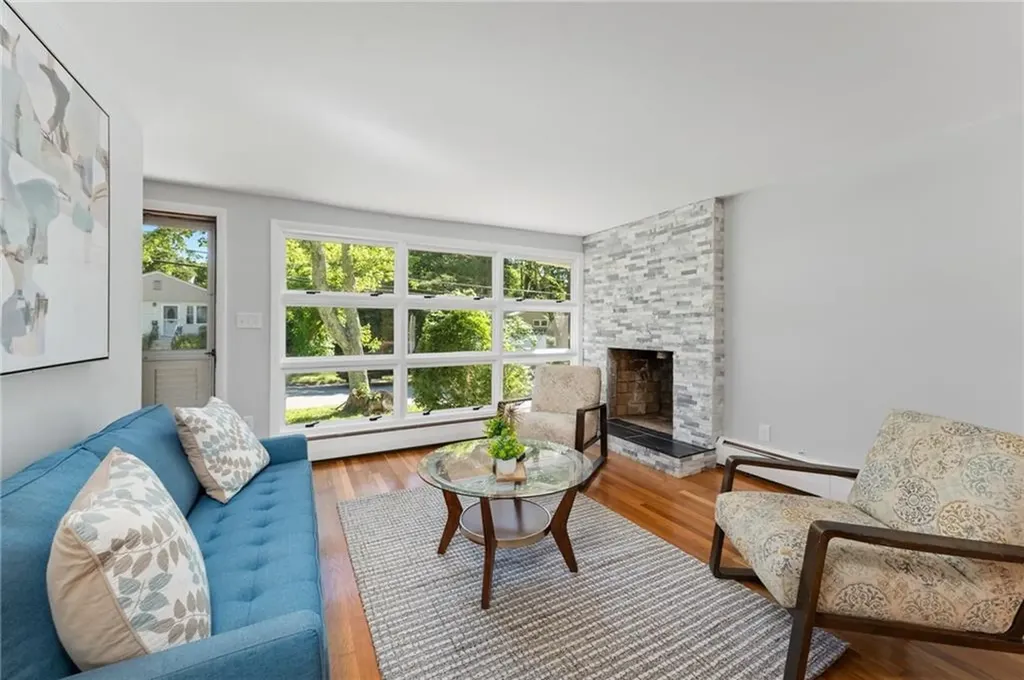 39 Damon Avenue Warwick RI 02889