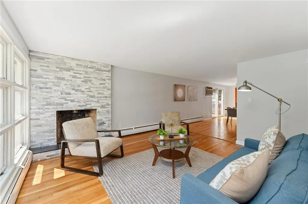 39 Damon Avenue Warwick RI 02889