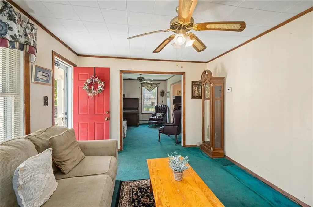 323 Maple Street Woonsocket RI 02895