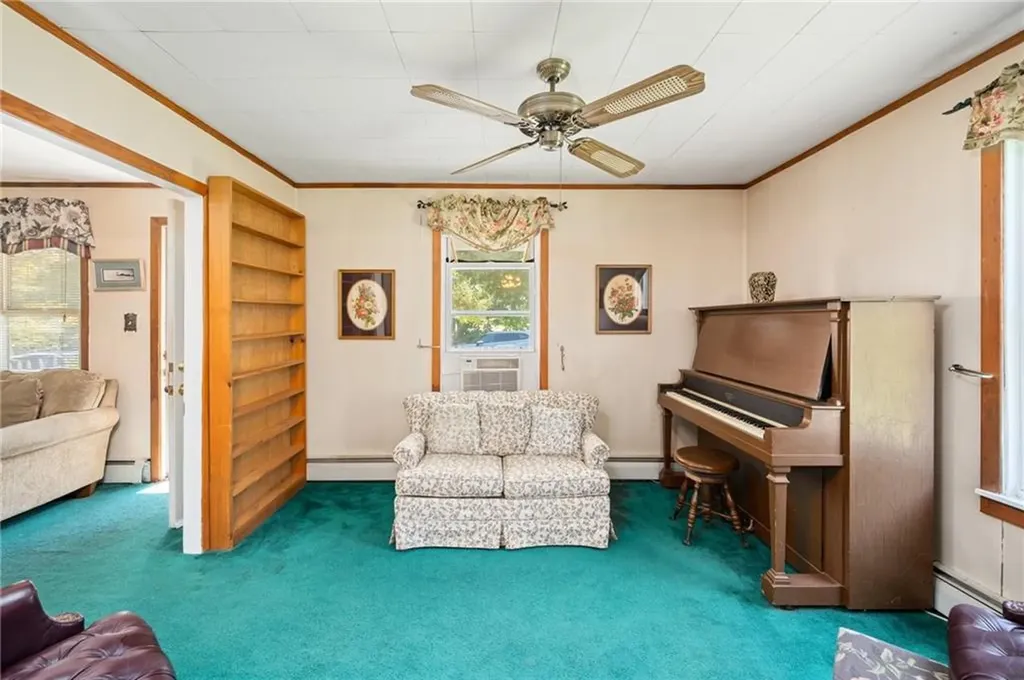 323 Maple Street Woonsocket RI 02895