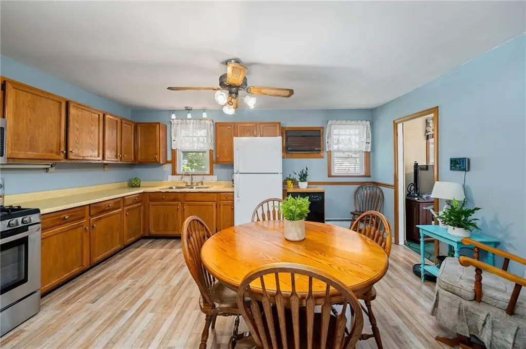 323 Maple Street Woonsocket RI 02895