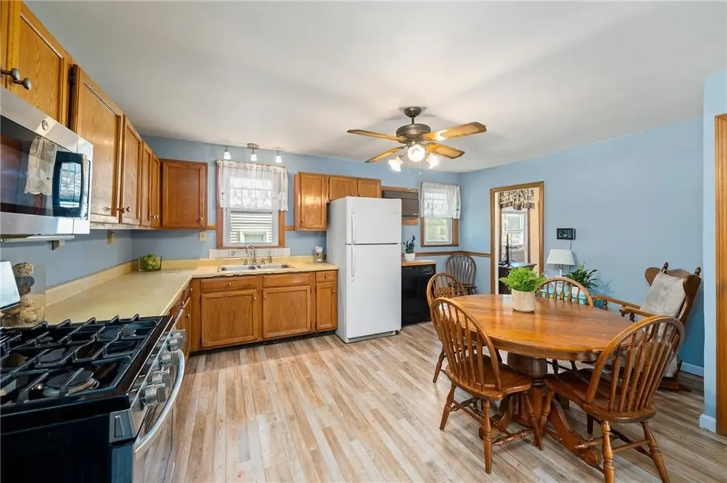 323 Maple Street Woonsocket RI 02895