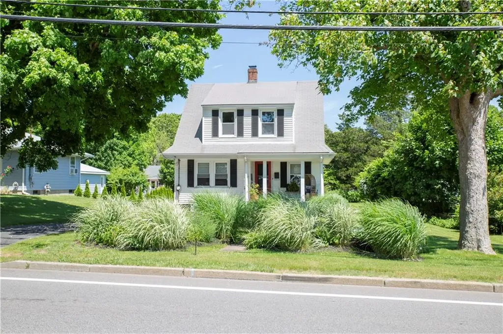 124 Beach Street Westerly RI 02891