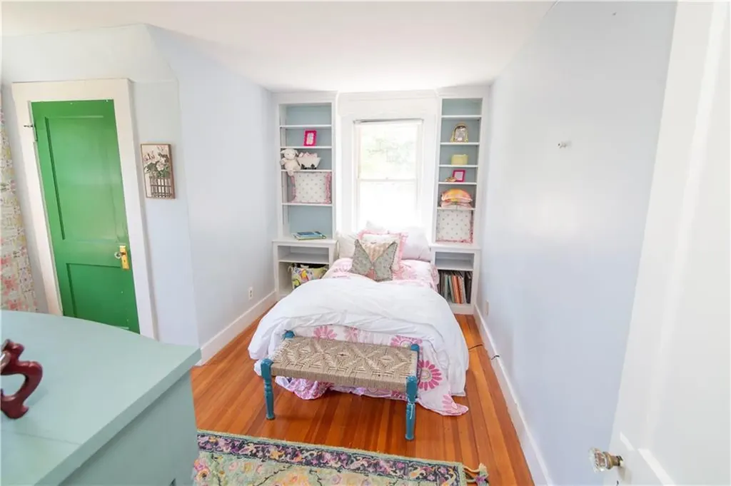 124 Beach Street Westerly RI 02891