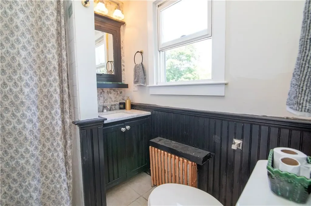 124 Beach Street Westerly RI 02891
