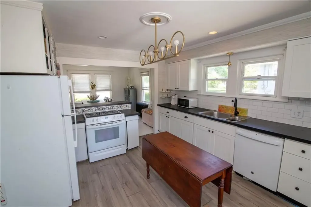 124 Beach Street Westerly RI 02891