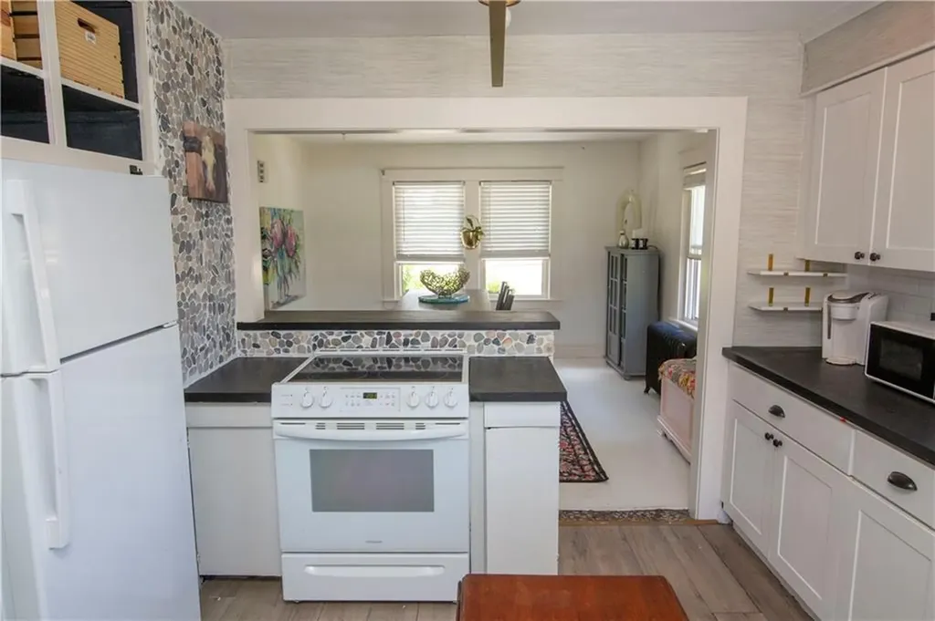 124 Beach Street Westerly RI 02891