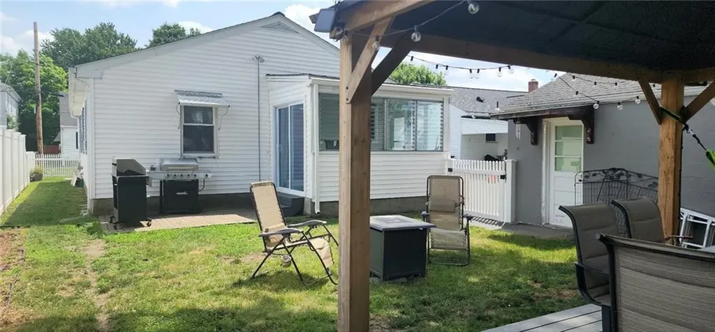 18 Dawson Street Pawtucket RI 02861