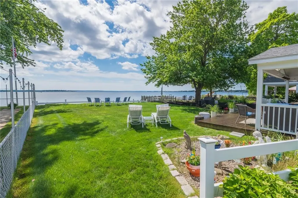 243 Namquid Drive Warwick RI 02888