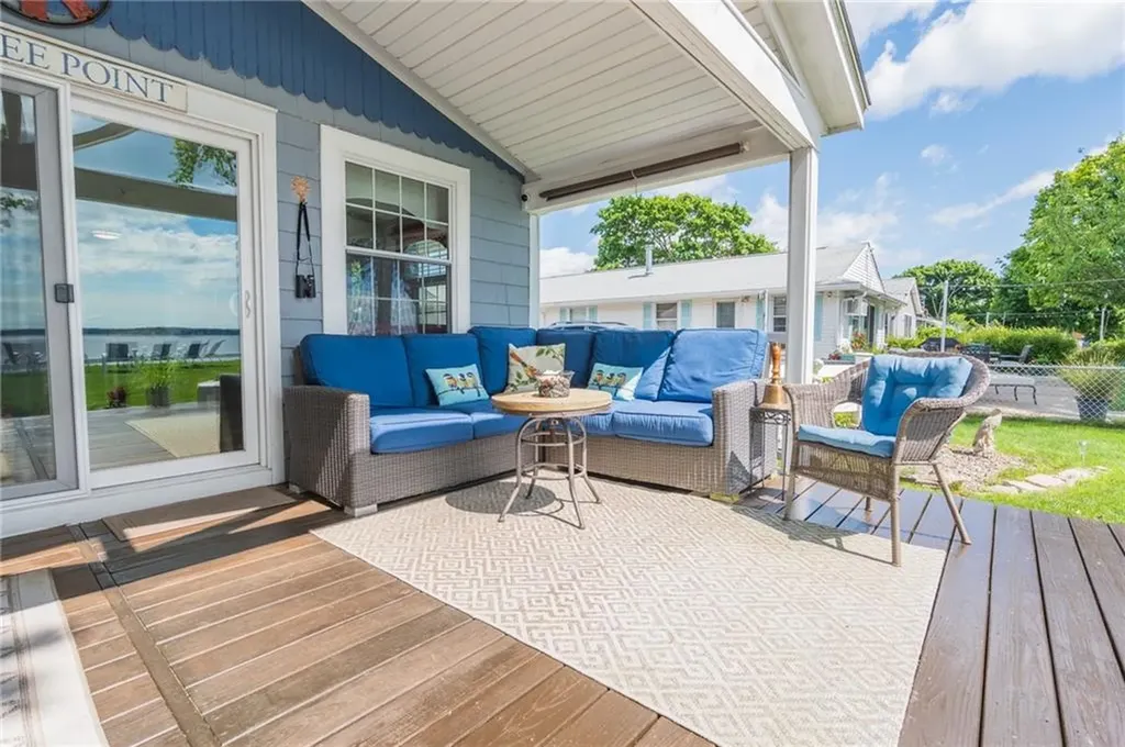 243 Namquid Drive Warwick RI 02888