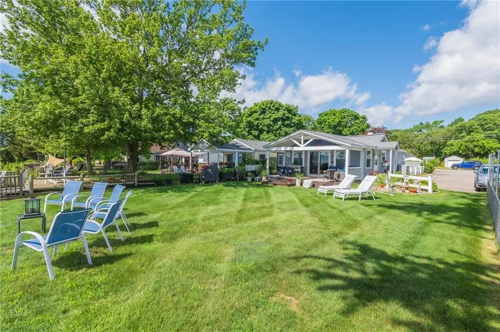 243 Namquid Drive Warwick RI 02888