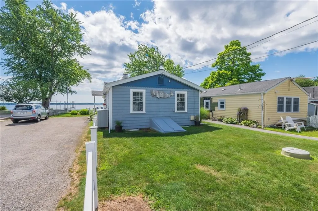 243 Namquid Drive Warwick RI 02888
