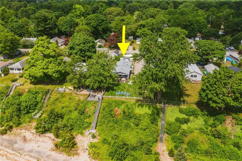 243 Namquid Drive Warwick RI 02888