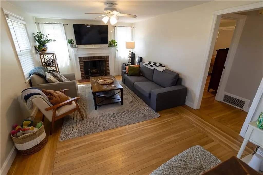 477 Buttonwoods Avenue Warwick RI 02886