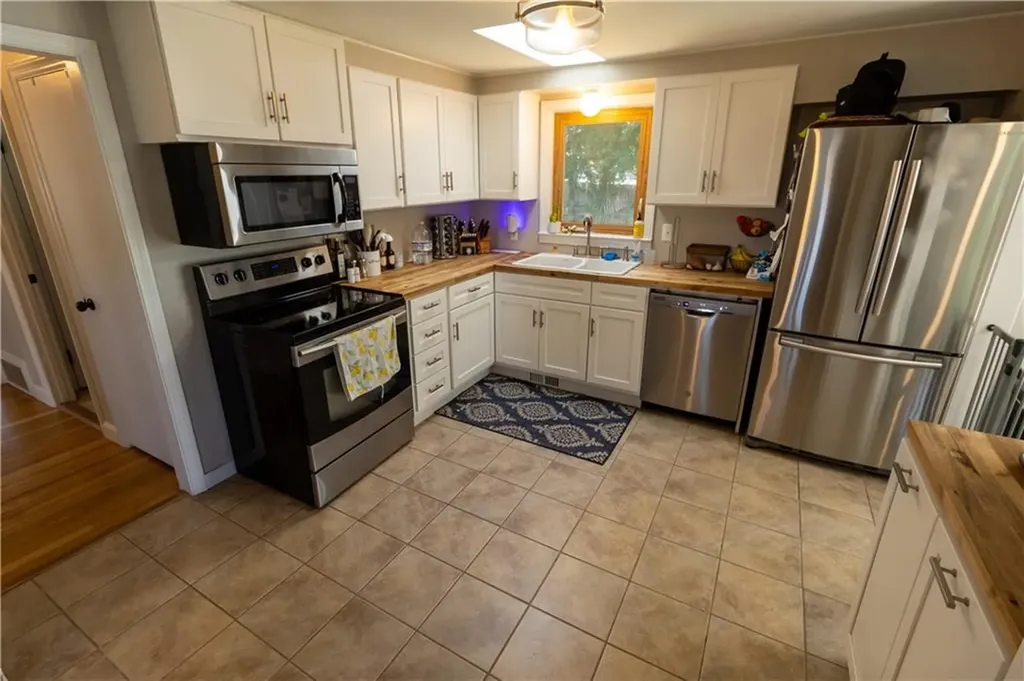 477 Buttonwoods Avenue Warwick RI 02886