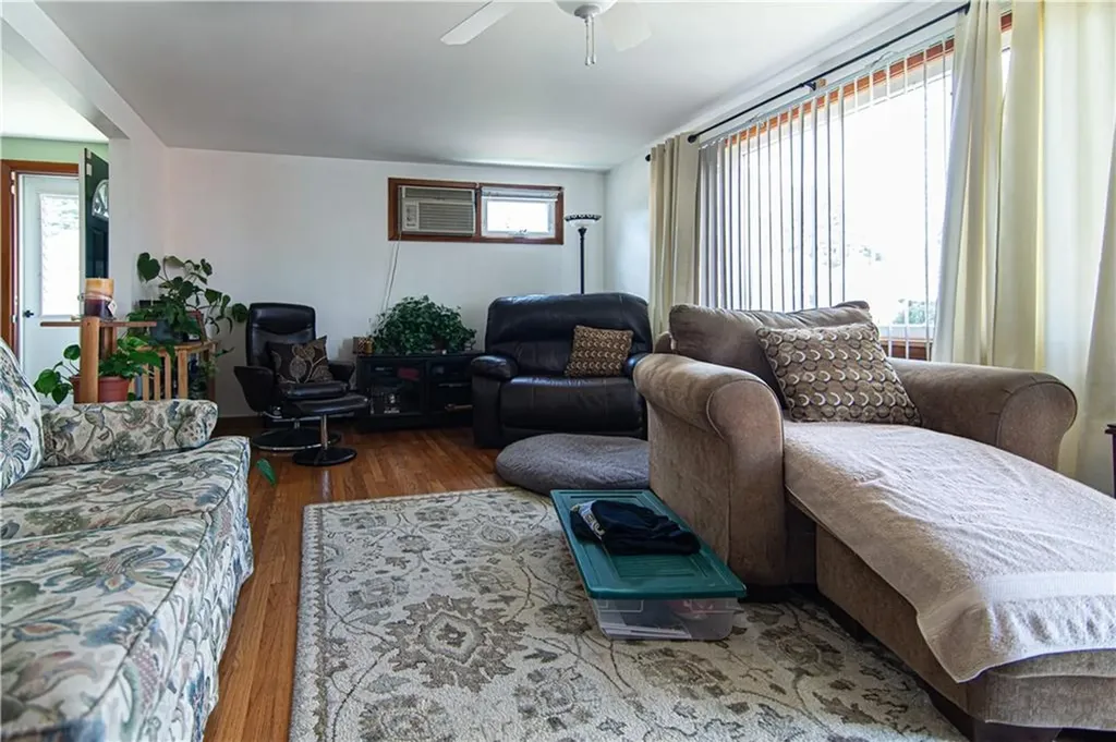 153 Beardsworth Road Tiverton RI 02878