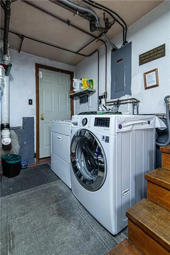 153 Beardsworth Road Tiverton RI 02878