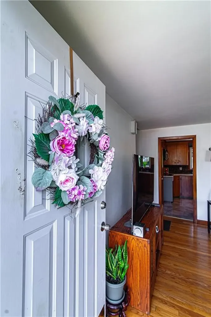 153 Beardsworth Road Tiverton RI 02878