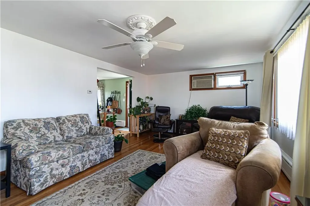 153 Beardsworth Road Tiverton RI 02878