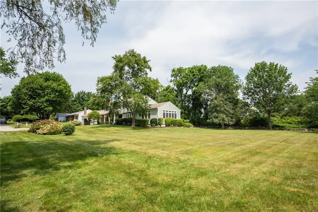 46 Harrington Avenue Portsmouth RI 02871