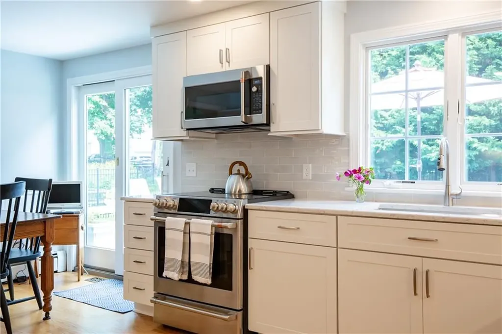 46 Harrington Avenue Portsmouth RI 02871
